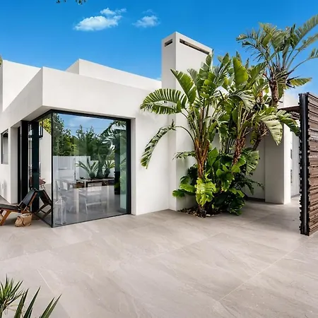 Design Villa, Private Pool, Sea Views, Bbq